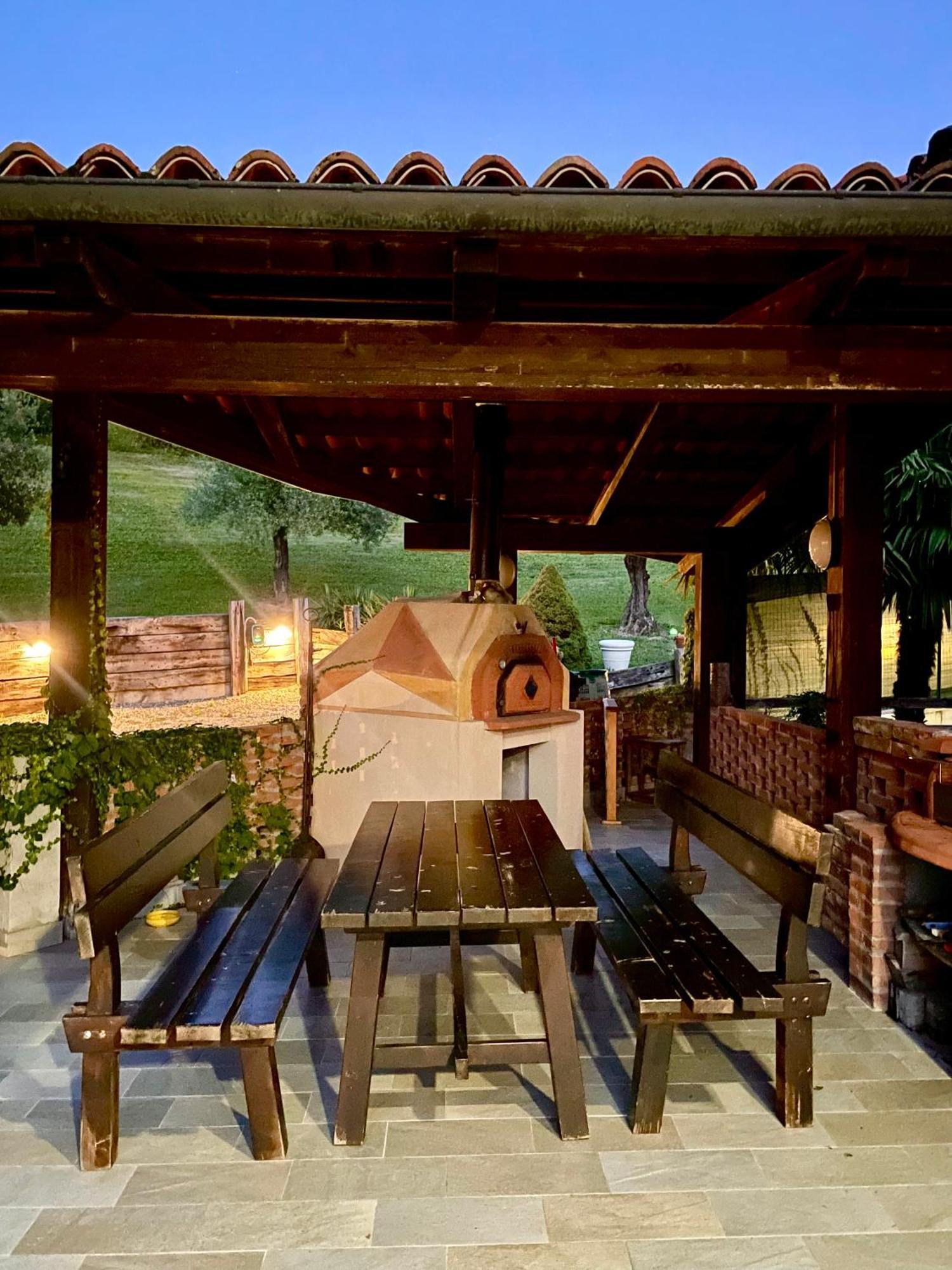 Casa Del Canta Borgomale Bagian luar foto